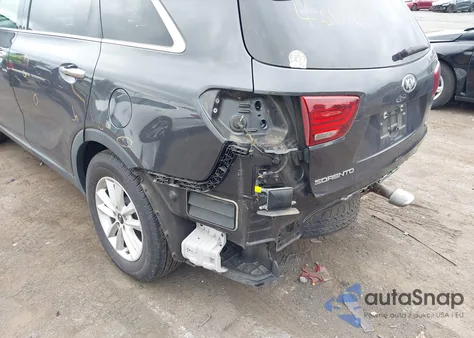 2019 Kia Sorento 2.4L Lx из США, поврежденный, VIN 5XYPGDA39KG550840